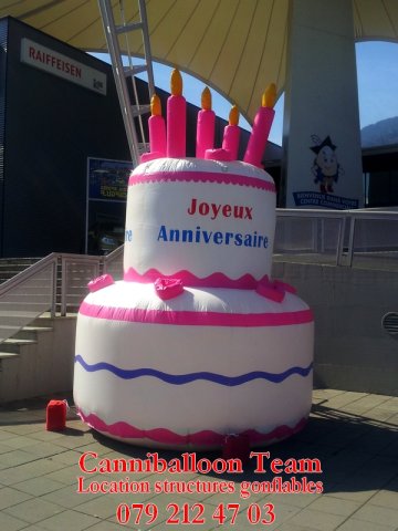 gâteau d'anniversaire, intérieur ou extérieur